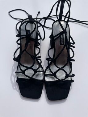Nine West Glaven Lace-Up Heeled Sandals | Black Square Toe Size 9